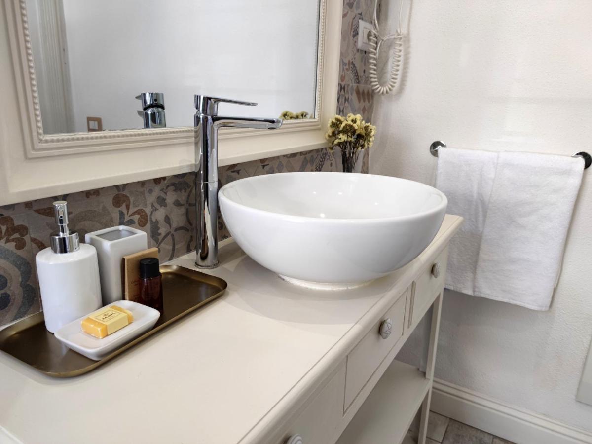 Hibiscus Comfort Stay Quartu Sant'Elena Bagian luar foto