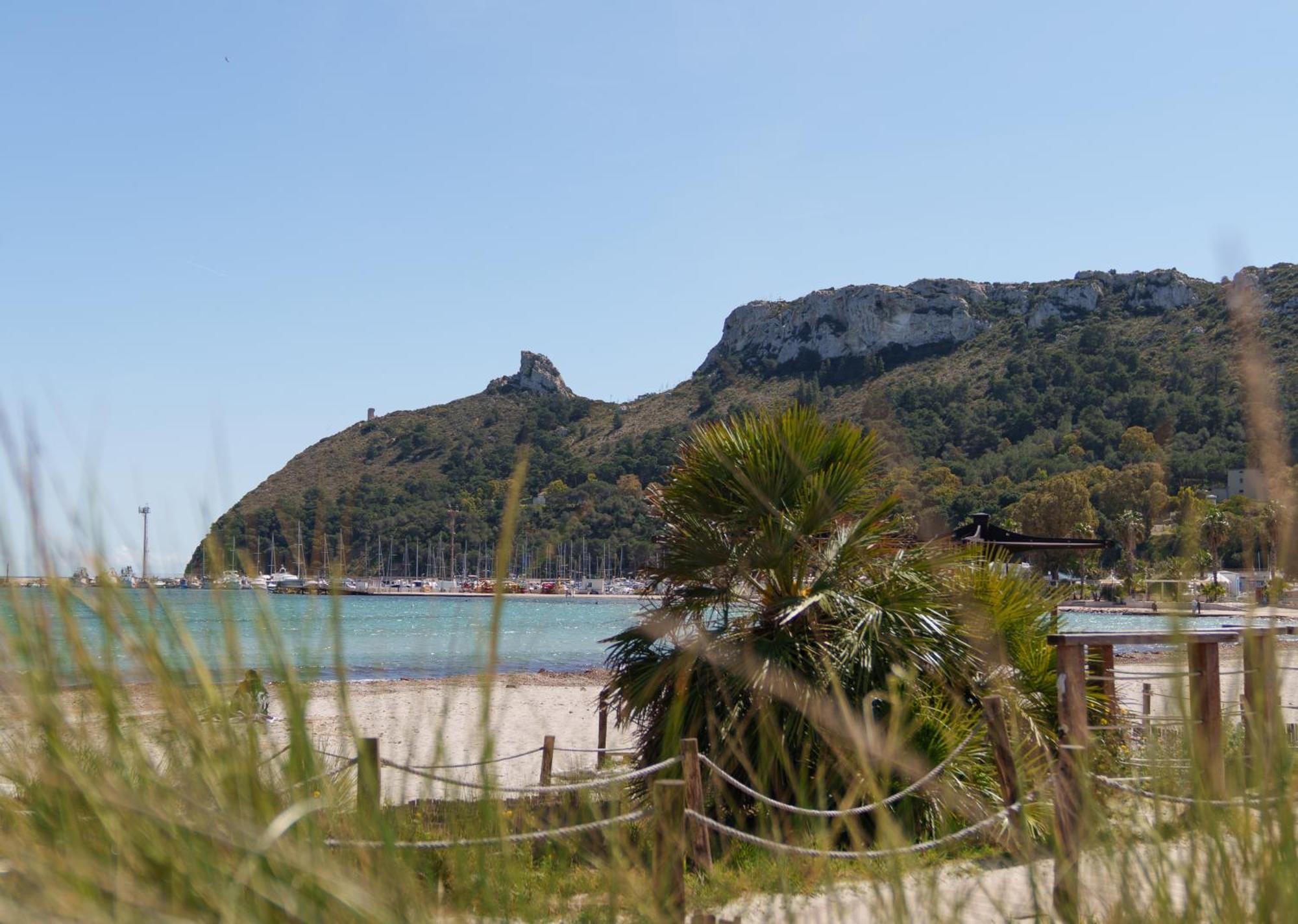 Hibiscus Comfort Stay Quartu Sant'Elena Bagian luar foto